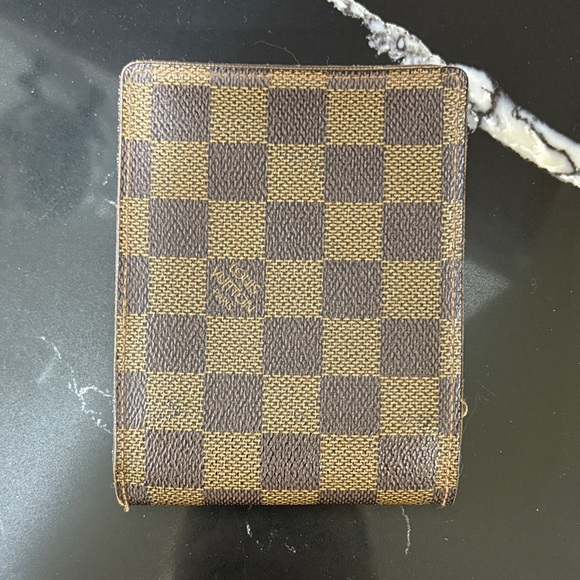 Authentic Louis Vuitton Damier Wallet